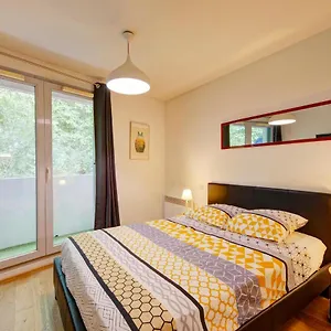 https://le-brienne-toulouse-centre.midi-pyreneeshotels.com